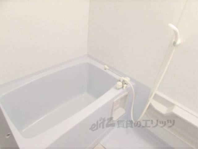 風呂　広くて綺麗です。