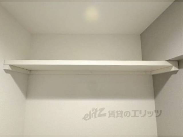 トイレ　上部棚