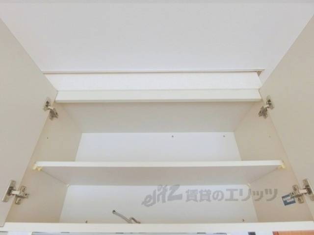 キッチン　上部収納