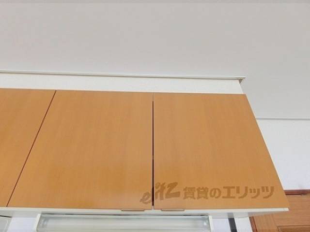 キッチン　上部収納