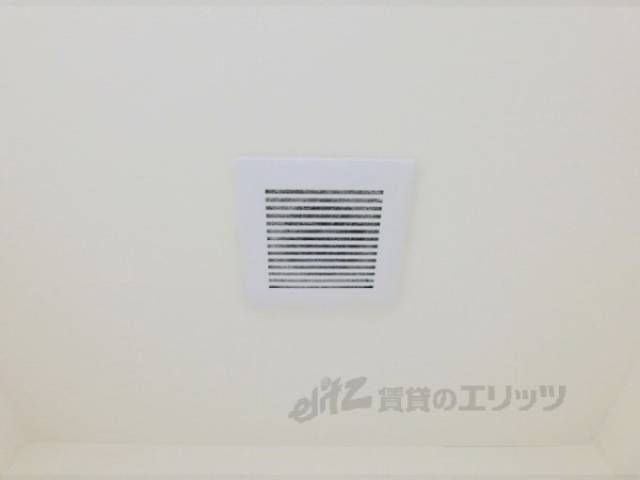 トイレ　換気扇