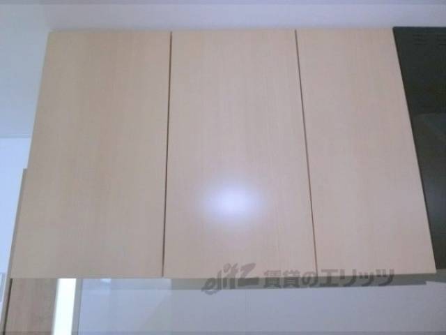 キッチン　上部収納