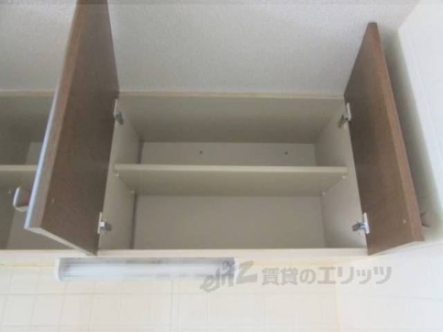 キッチン　キッチン上部収納
