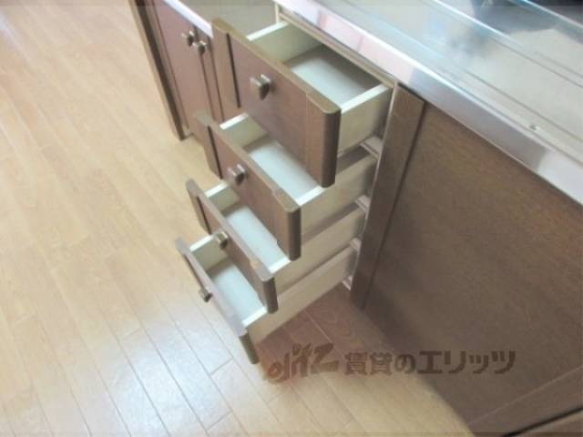 キッチン　キッチン下部収納