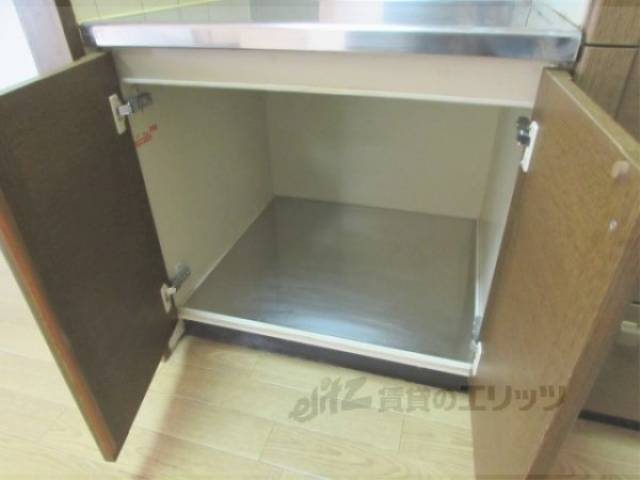 キッチン　キッチン下部収納