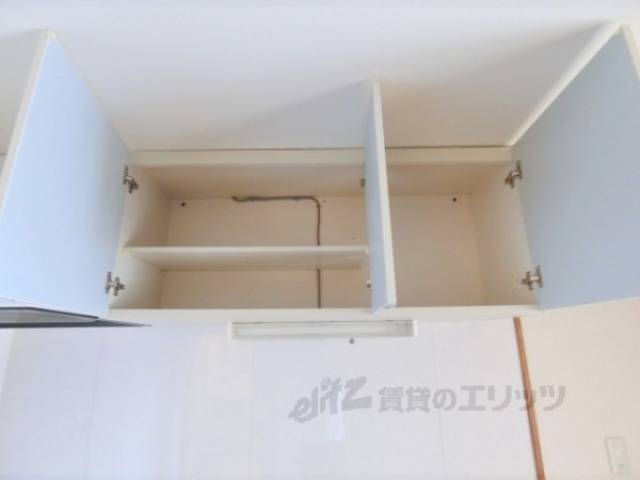 キッチン　上部収納