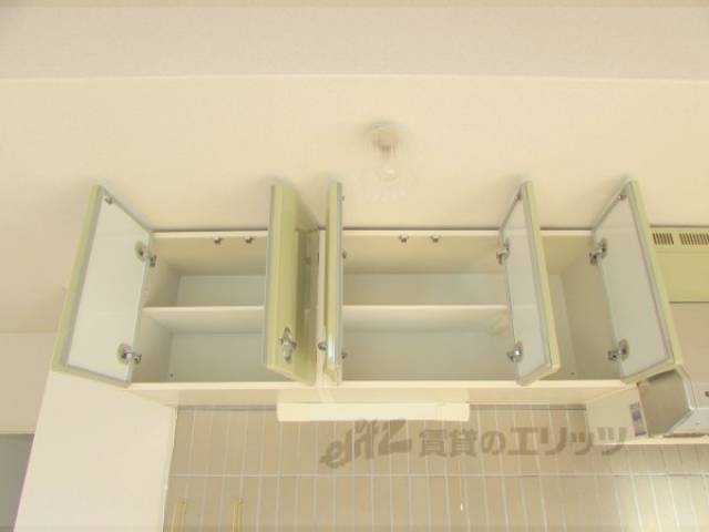 キッチン　キッチン上部収納