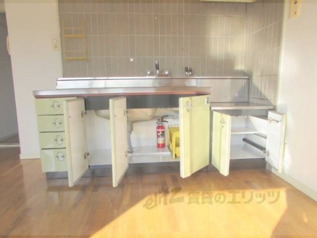 キッチン　キッチン下部収納