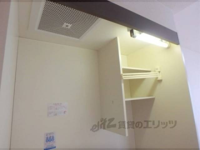 キッチン　キッチン上部棚