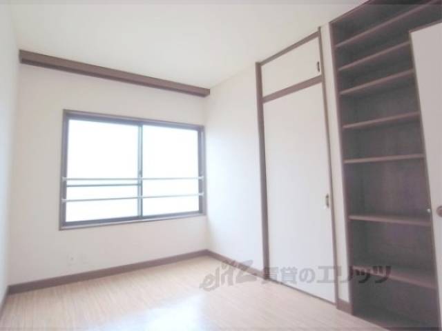 洋室　洋室１　きれいなお部屋です。