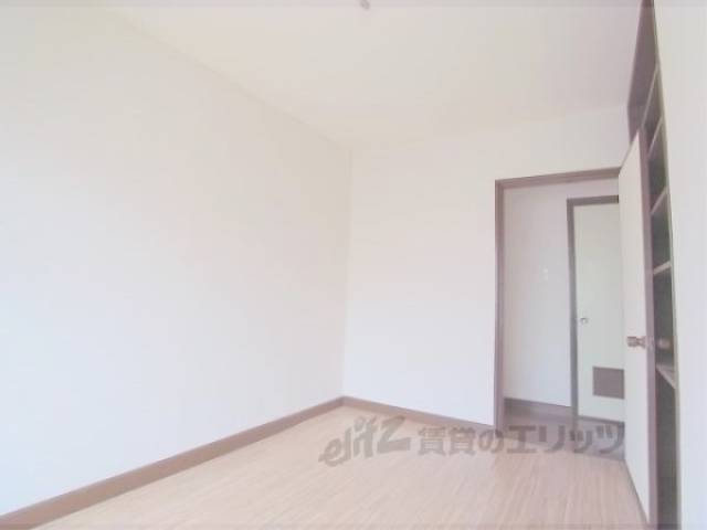 洋室　洋室２　子供部屋にも使えます。