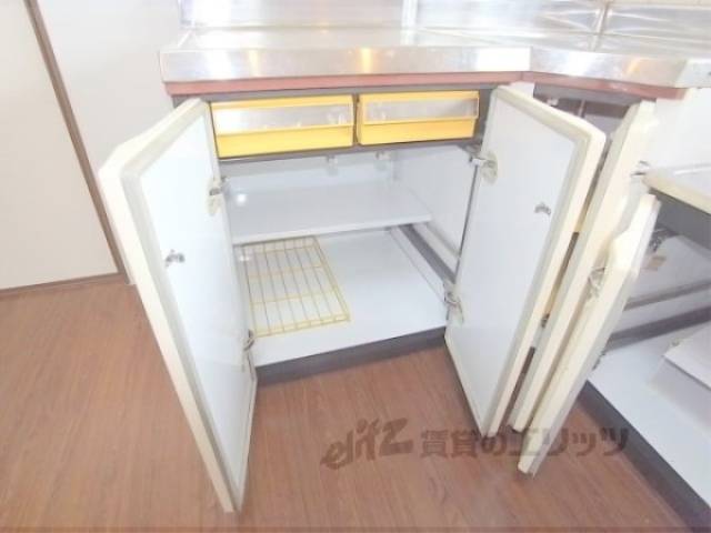 キッチン　下部収納