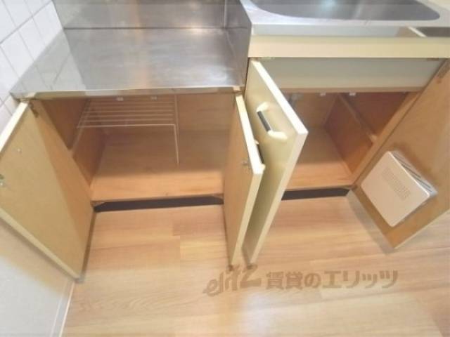 収納　キッチン