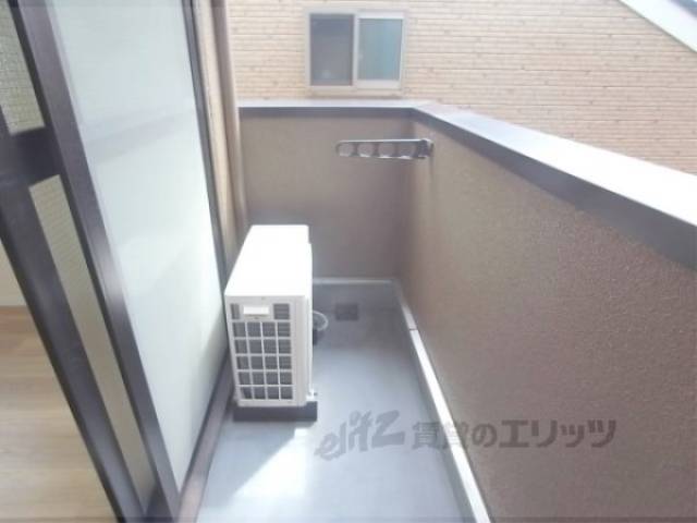 ベランダ　洗濯ものも干せます