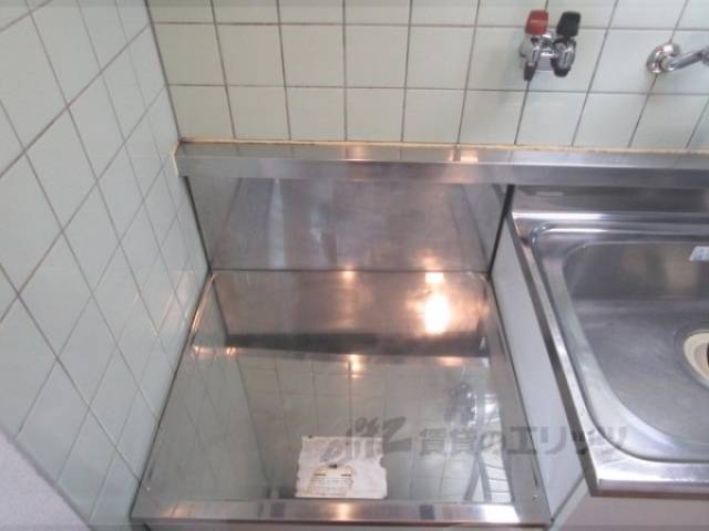 キッチン　コンロ置き場