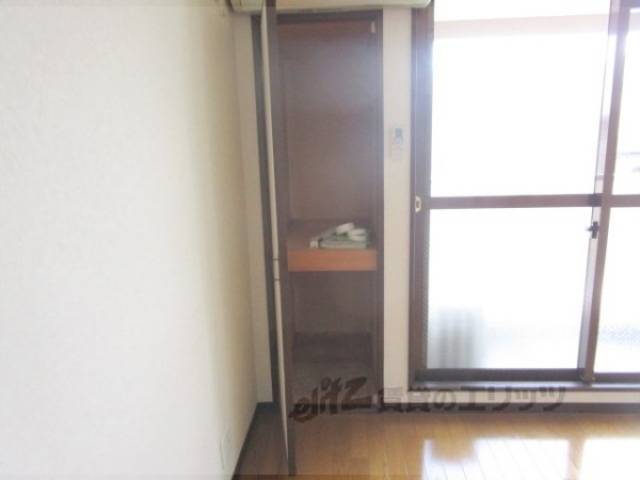 収納　押入