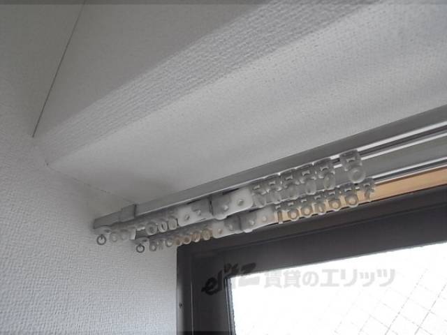 カーテンレール