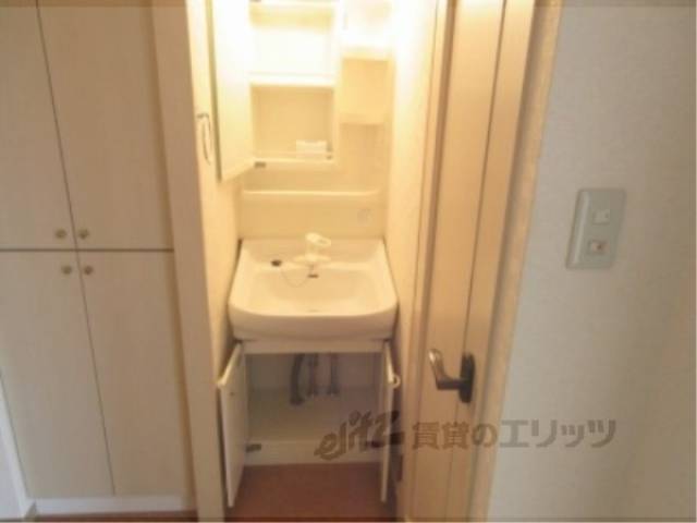 洗面所　下部収納