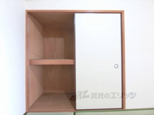 和室　押入