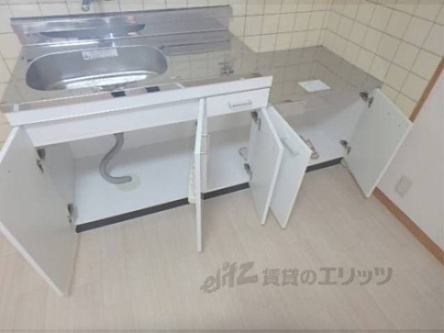 キッチン　下部収納