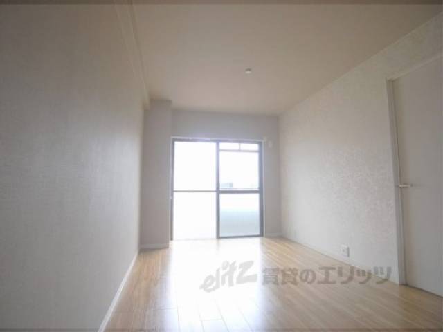 洋室　開放感のある室内です