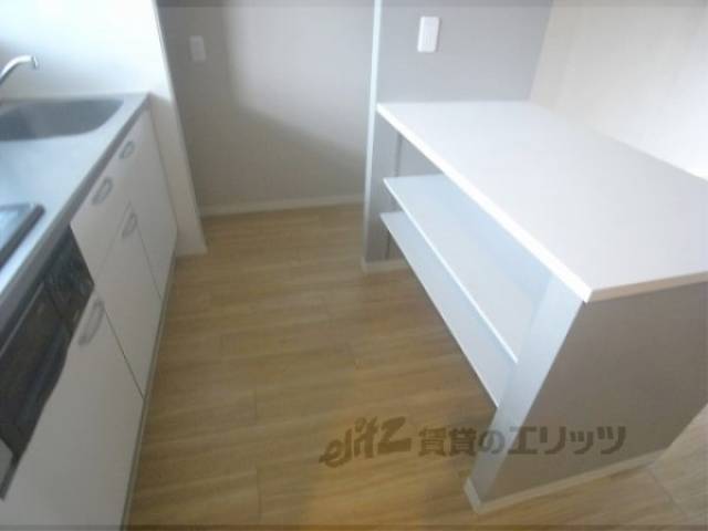 キッチン　カウンターになっております