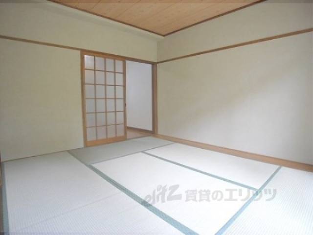 和室　ごろごろもできますよ
