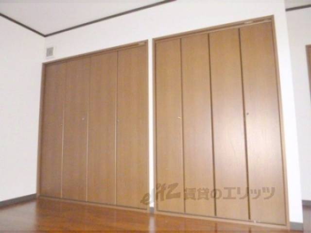 収納　洋室１の収納