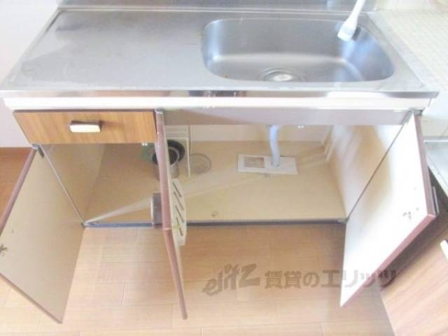 収納　下部収納