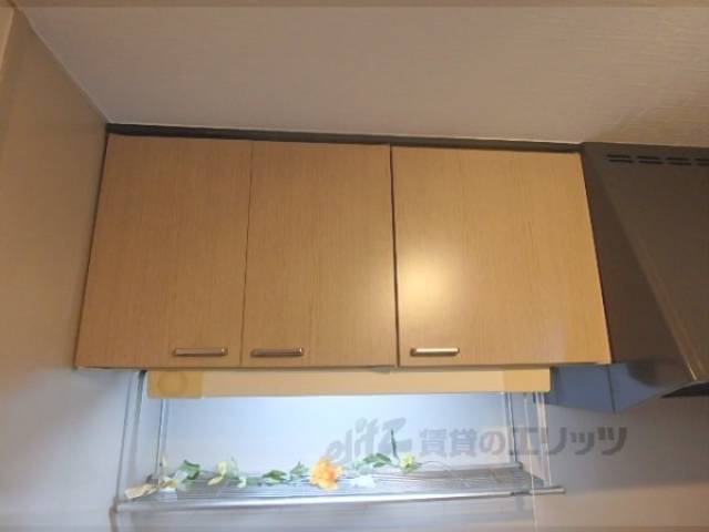 キッチン　上部収納