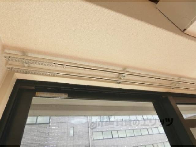 カーテンレール