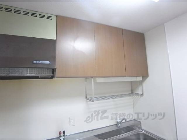 キッチン　上部収納