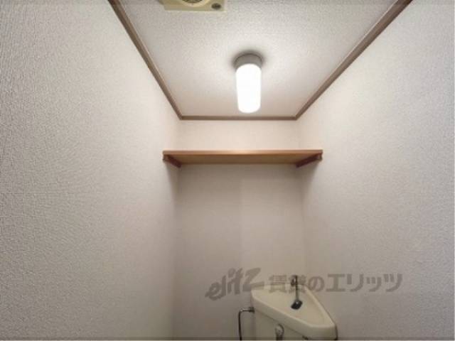 トイレ　上部収納