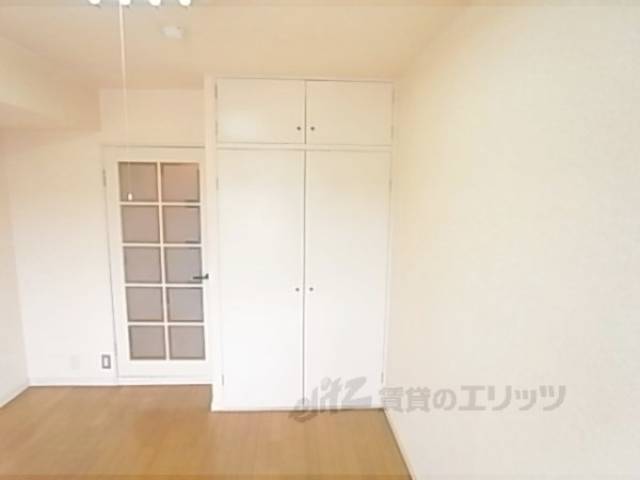 収納　洋室：収納