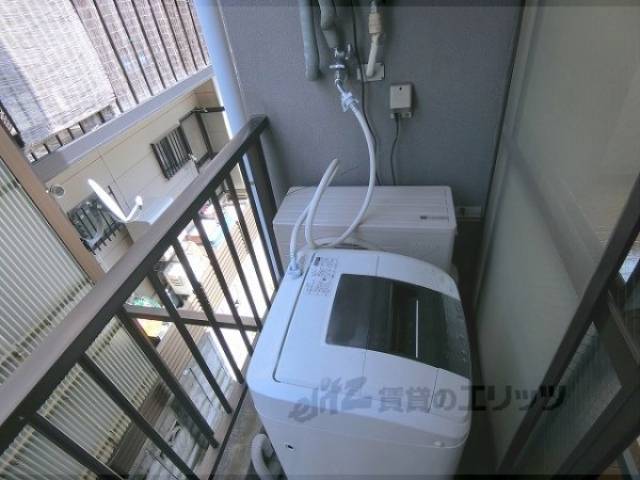 洗濯機置場　洗濯機