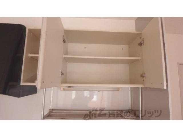 キッチン　キッチン上部収納