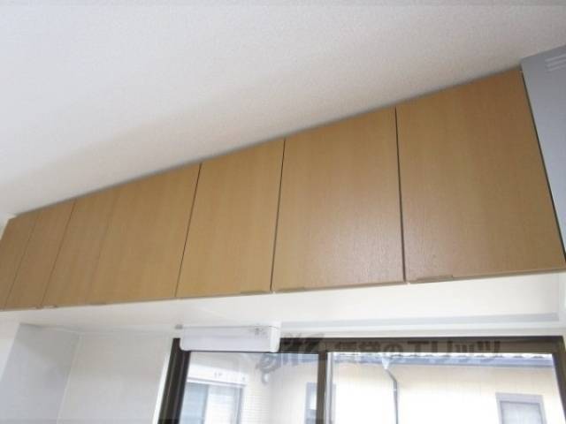 キッチン　キッチン上部収納