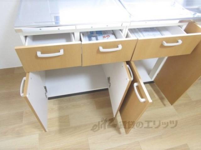 キッチン　キッチン下部収納
