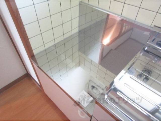 キッチン　コンロ置き場
