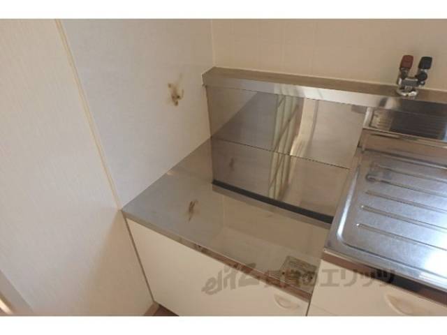 キッチン　コンロ設置場所