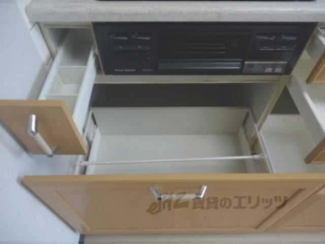 キッチン　収納