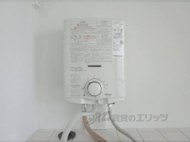 キッチン　給湯器