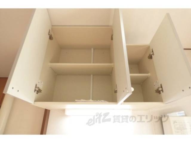 キッチン　キッチン上部収納