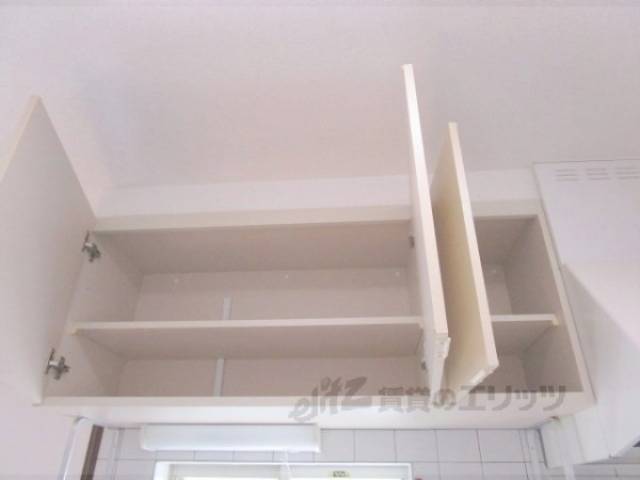 キッチン　キッチン上部収納