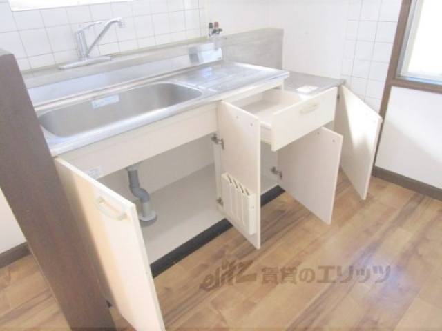 キッチン　キッチン下部収納