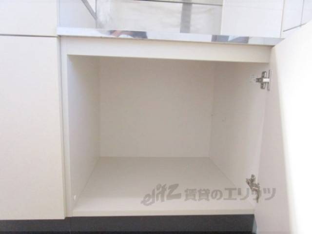 キッチン　キッチン下部収納