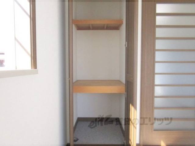 収納　洋室収納