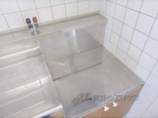 キッチン　コンロ置き場