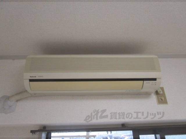 洋室　エアコン