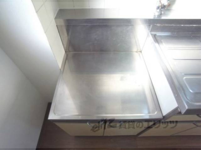 キッチン　コンロ置き場